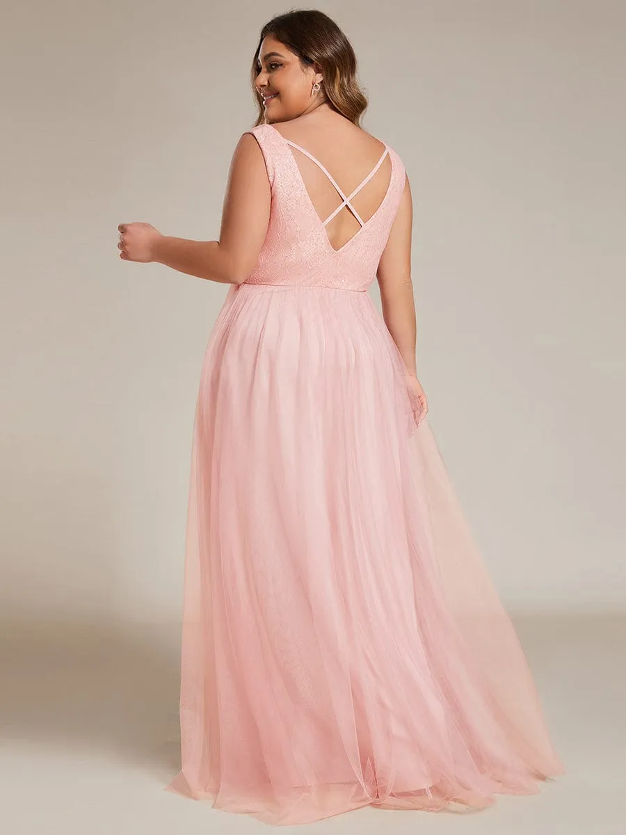 Chic Plus Size Sleeveless V-neck Lace and Tulle Bridesmaid Dress