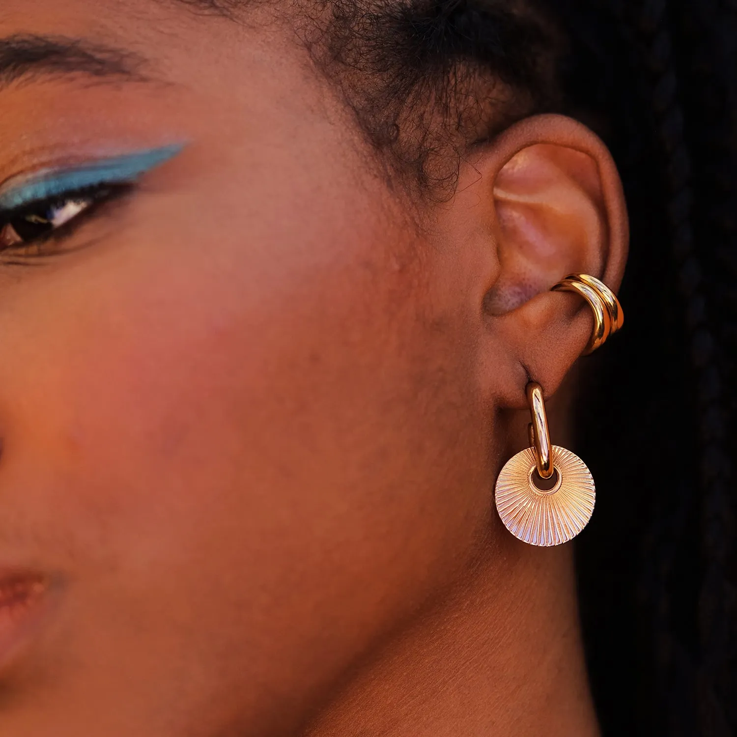 Jua Capsule Hoop Earrings